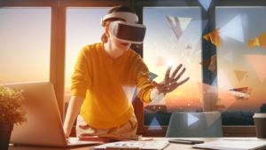 Belajar di Sekolah Pramugari Kereta Api Dengan Virtual Reality Technology